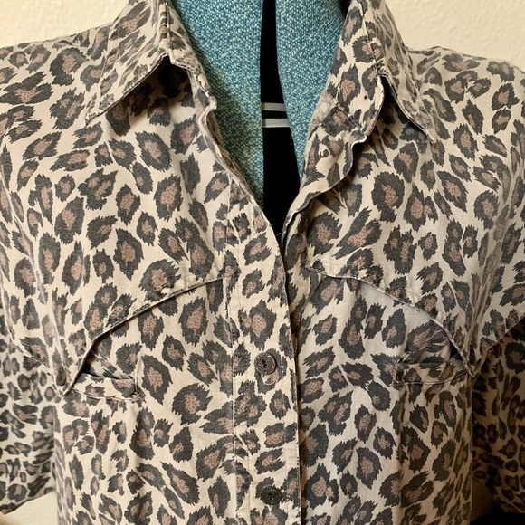 Vintage 80s leopard print button down blouse - Picture 3 of 11